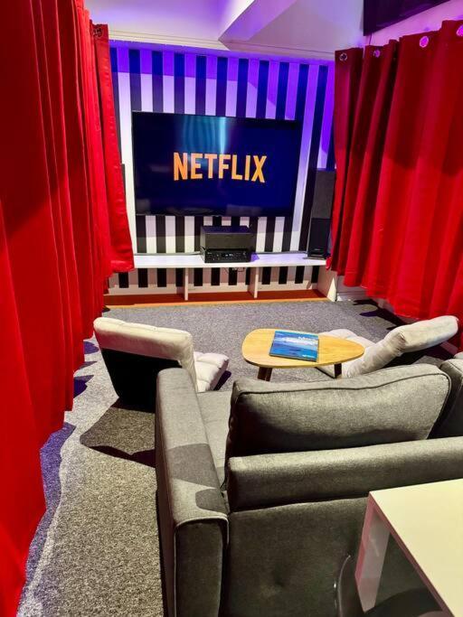 Experience Cinema Immersif Dans Appartement Renove Pres De Montmartre Parigi Esterno foto