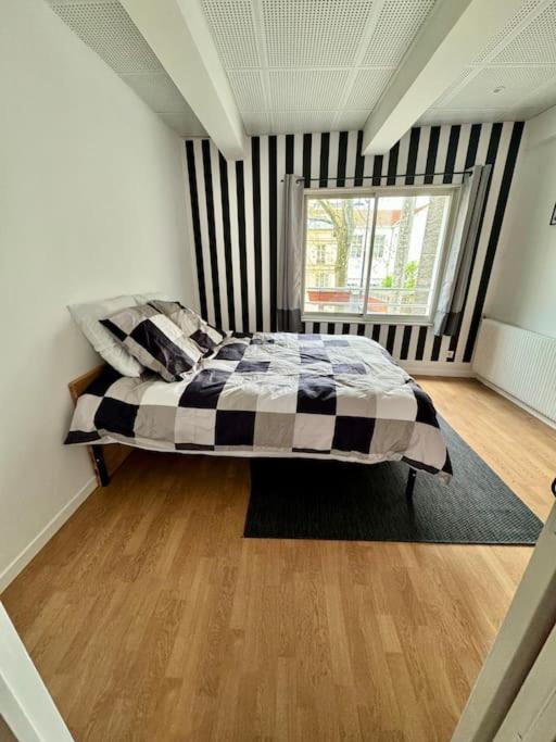 Experience Cinema Immersif Dans Appartement Renove Pres De Montmartre Parigi Esterno foto